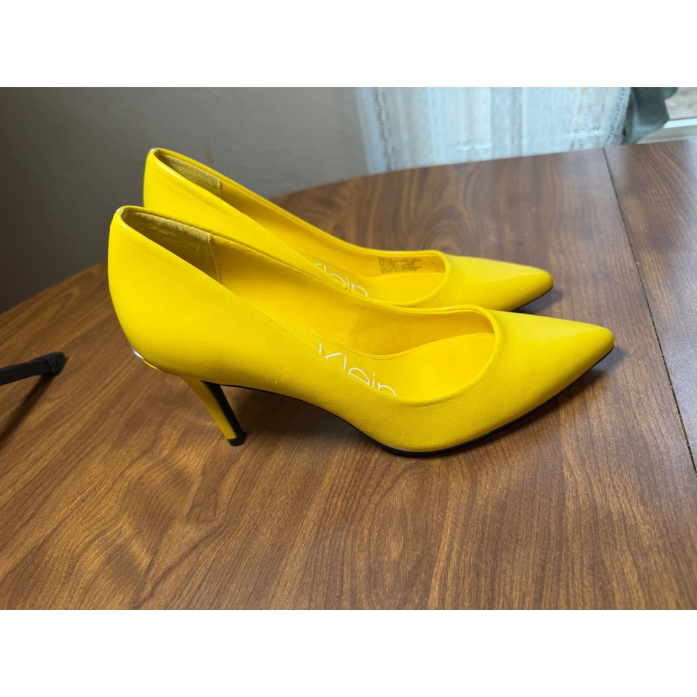 Calvin Klein Gayle Yellow Leather Pointed Toe Stiletto Pumps Heels 6.5